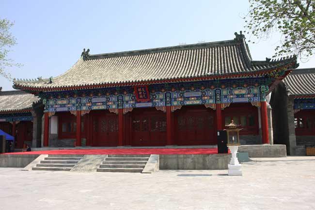 是1914年,江苏督军李纯在北京西直门外以20万元购得前清庄亲王府(原为